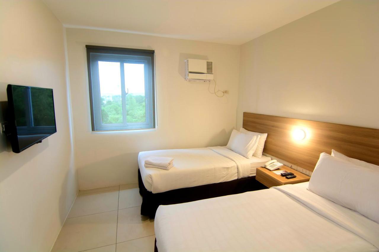 Mango Suites Tuguegarao City Eksteriør billede