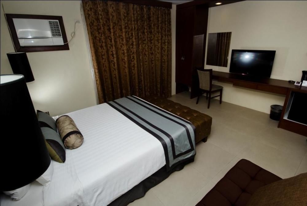 Mango Suites Tuguegarao City Eksteriør billede
