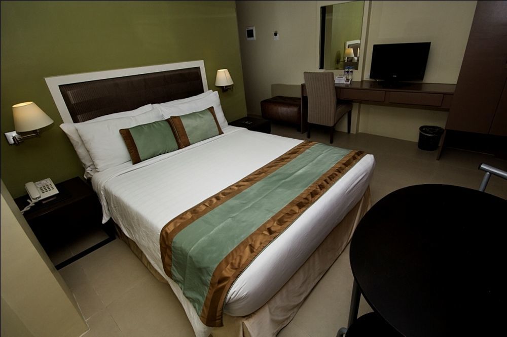 Mango Suites Tuguegarao City Eksteriør billede