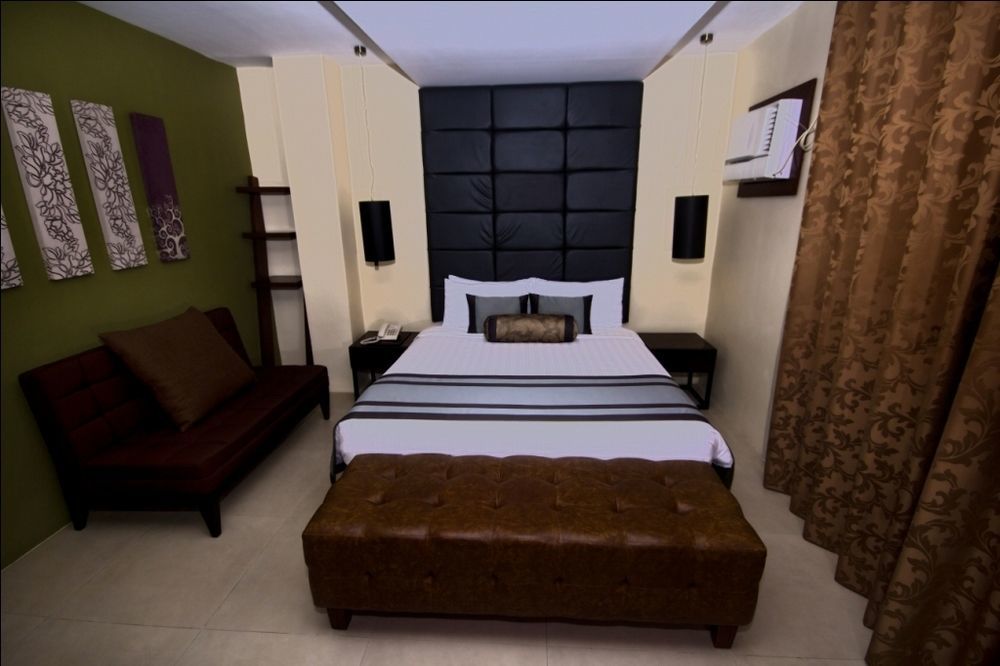 Mango Suites Tuguegarao City Eksteriør billede