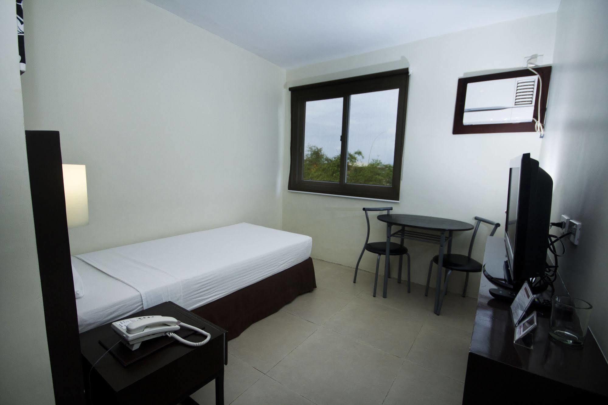 Mango Suites Tuguegarao City Eksteriør billede